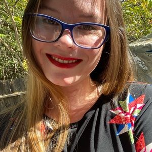 Meet your Posher, Angela